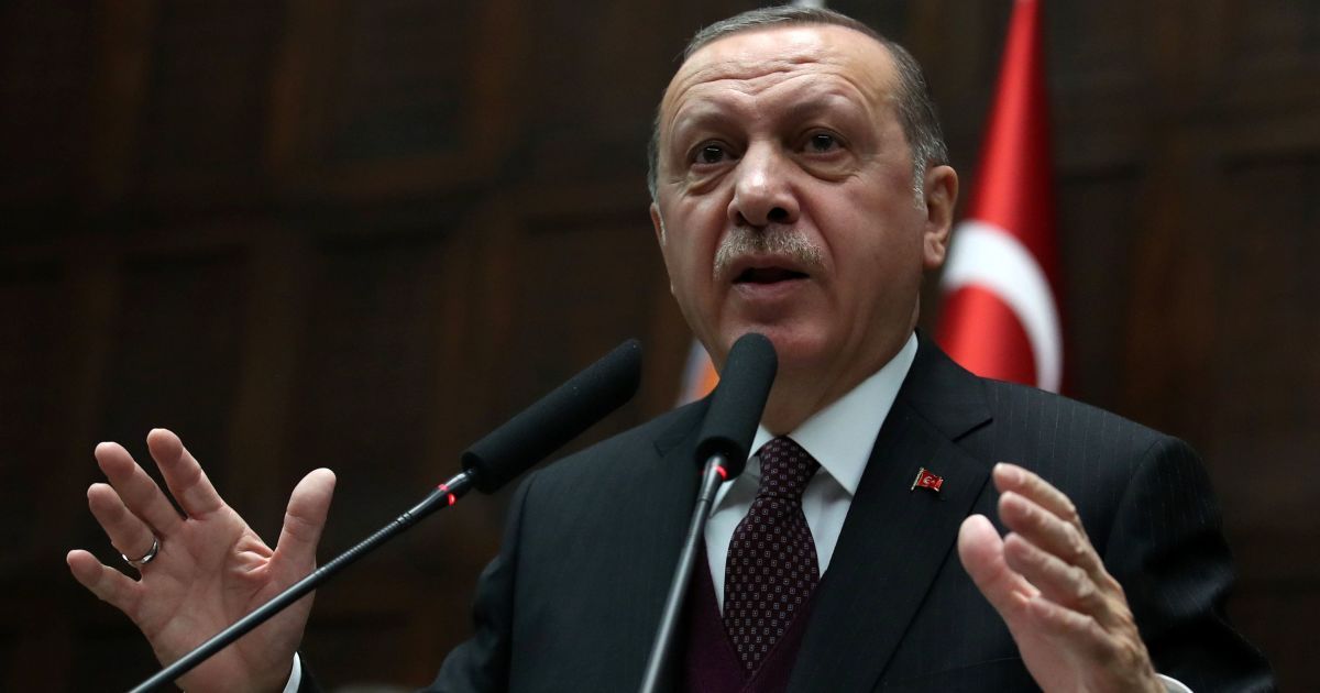 Эрдоган обсудил с Макроном, Мэй и Путиным ракетные удары по Сирии