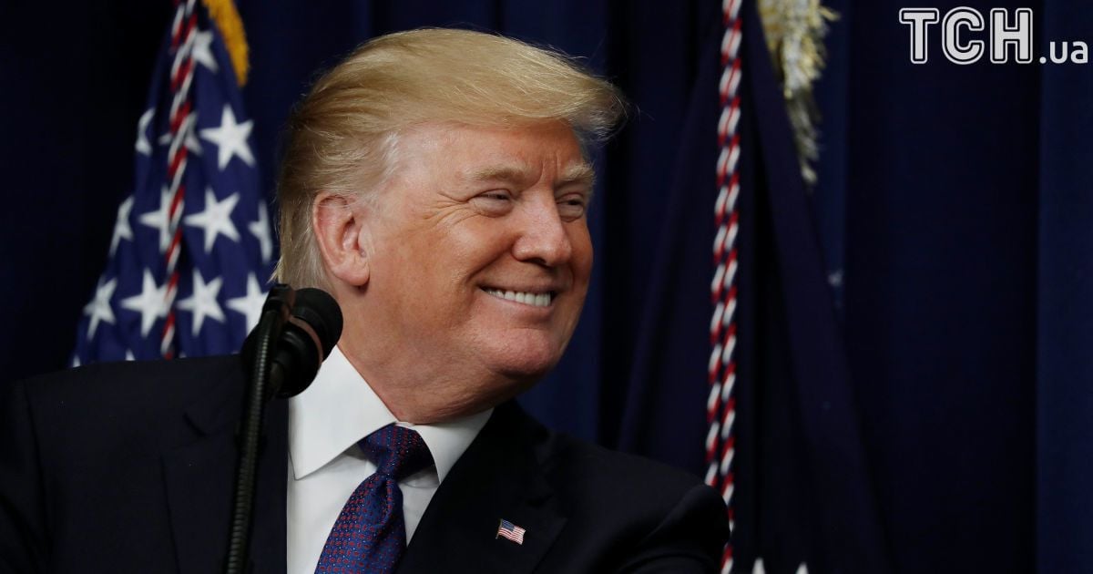Трамп вилетів в Давос