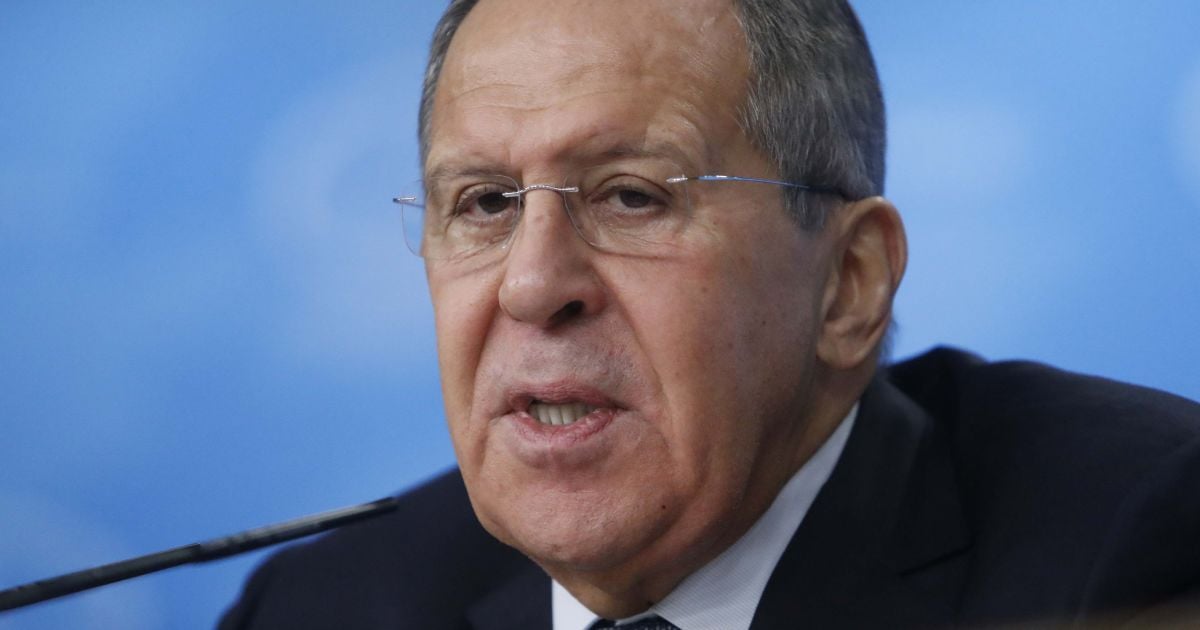 "Це все маячня". Лавров відреагував на ультиматум Терези Мей щодо отруєння Скрипаля