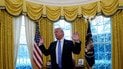 Годовщина инаугурации: селфи с Трампом стоит 100 тысяч долларов, посидеть за столиком – 250 тысяч