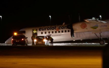 В аеропорту Варшави літак з 59 пасажирами здійснив жорстку посадку