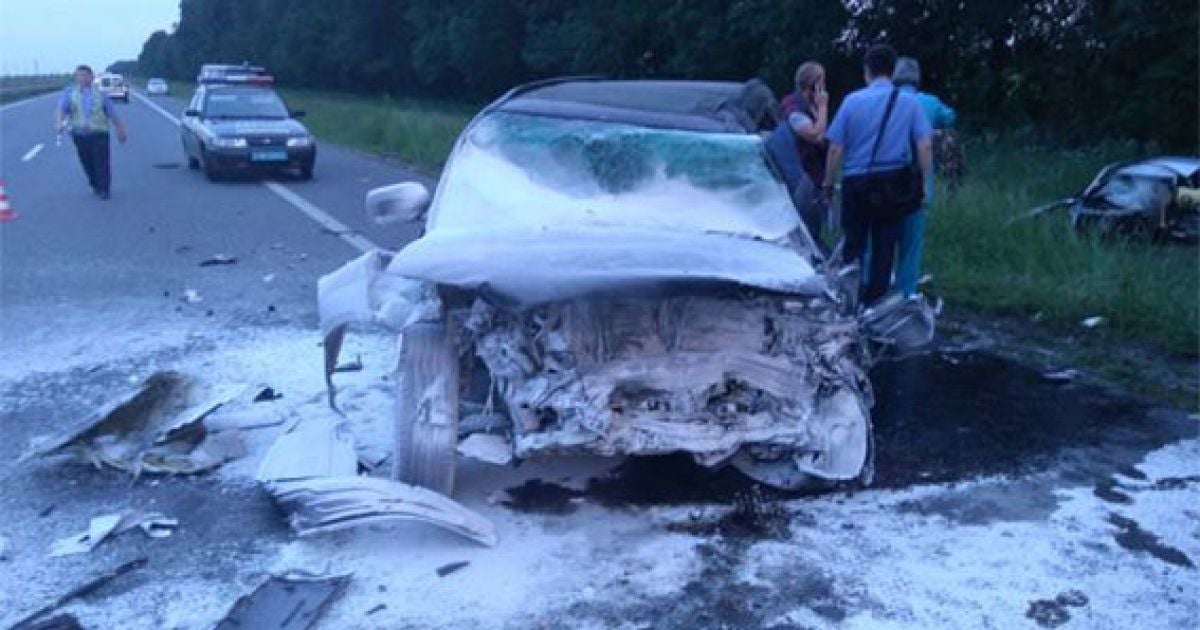 На Полтавщине внедорожник отбросил с дороги ВАЗ, погибли четверо