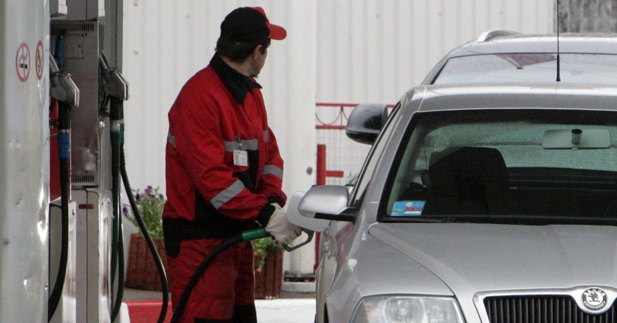 Сколько стоит заправить авто на украинских АЗС. Средние цены на топливо 11 марта