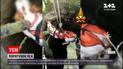 Новини світу: італійські надзвичайники визволили пса, який провалився у колодязь