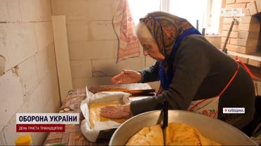 Блюда на руинах: жительница Горенки, которая пекла куличи в разбитой печи, снова поразила