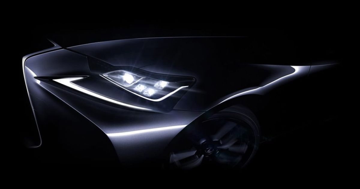 Японцы показали тизер обновленного седана Lexus IS