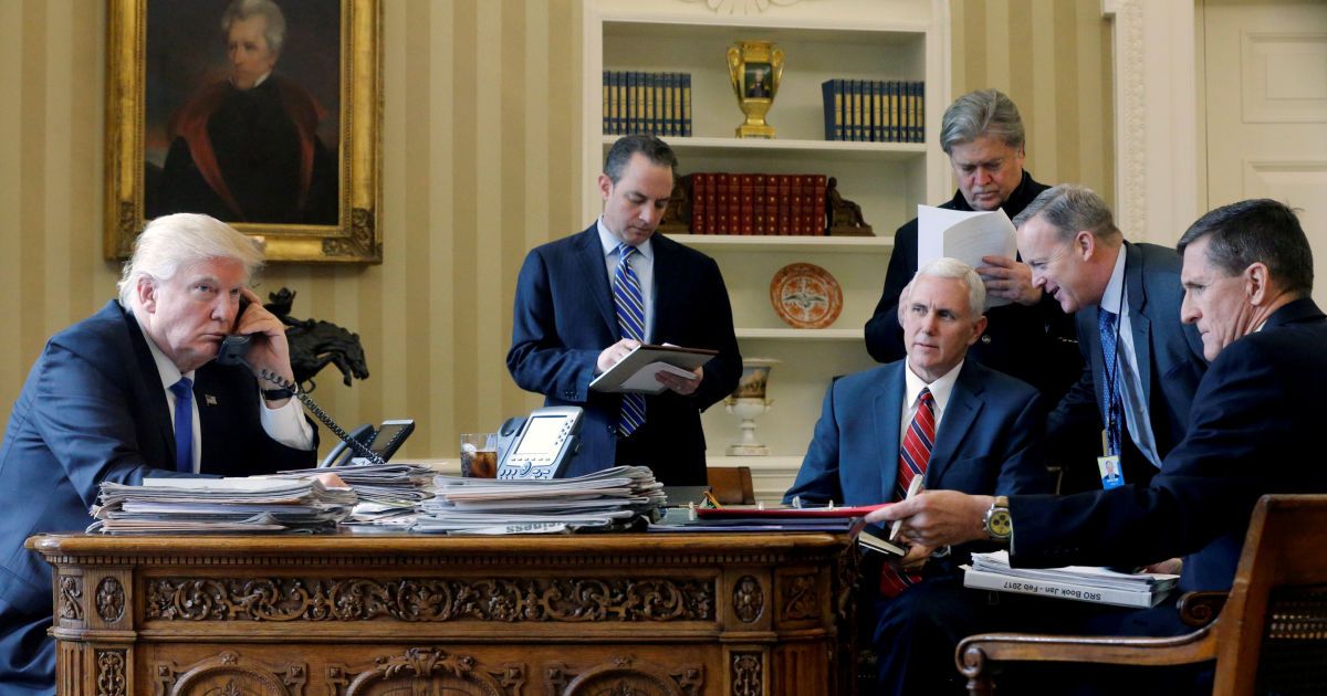 Команда Трампа, серед якої Шон Спайсер