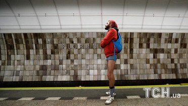День у метро без штанів_6 / © Reuters