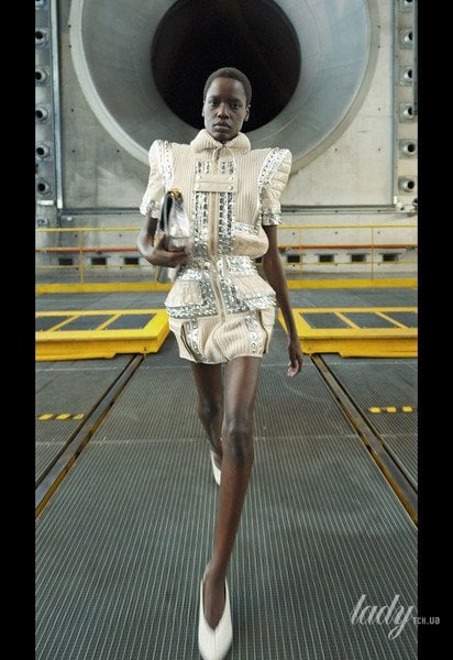 Коллекция Balmain прет-а-порте сезона осень-зима 2021-2022 / © East News