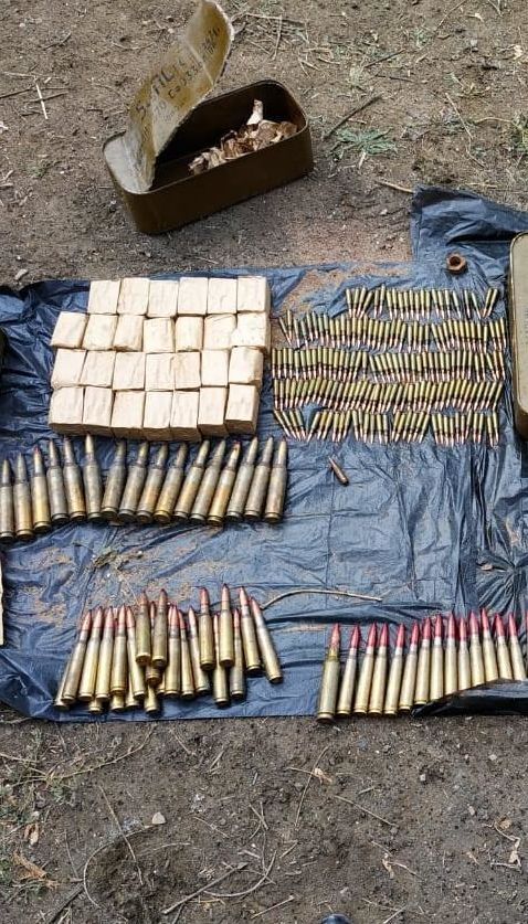 На Луганщині поліція знайшла схрон зброї на території колишньої дислокації збройного формування "ЛНР"