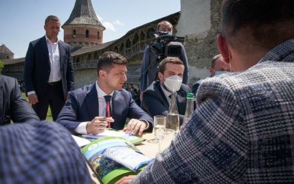 Три области за два дня: Зеленский опубликовал видео поездки Украиной