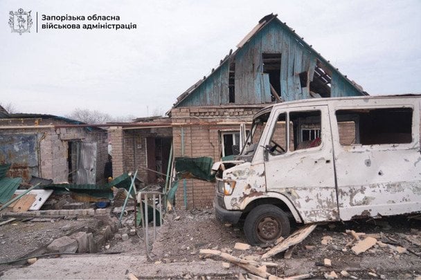 Російський безпілотник зруйнував приватний будинок у Запоріжжі. / © Очільник Запорізької ОВА Іван Федоров