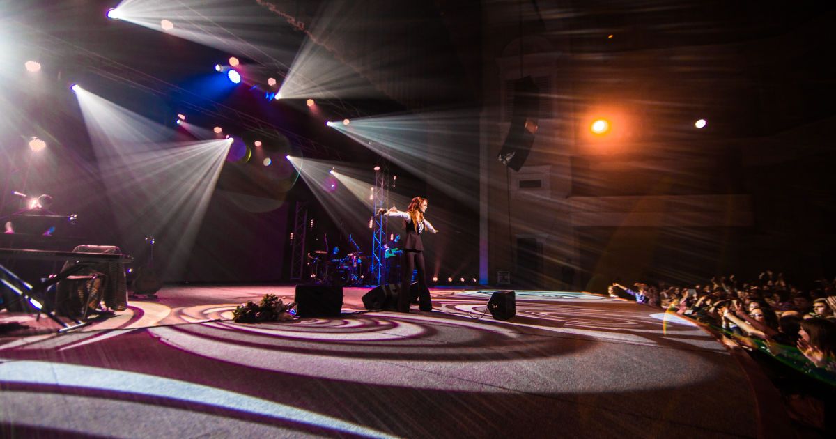 Cветлана Тарабарова представила сольную программу