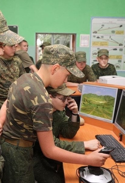 Білоруські школярі
