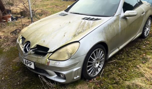 У Великій Британії знайшли покинуту колекцію авто. / ©