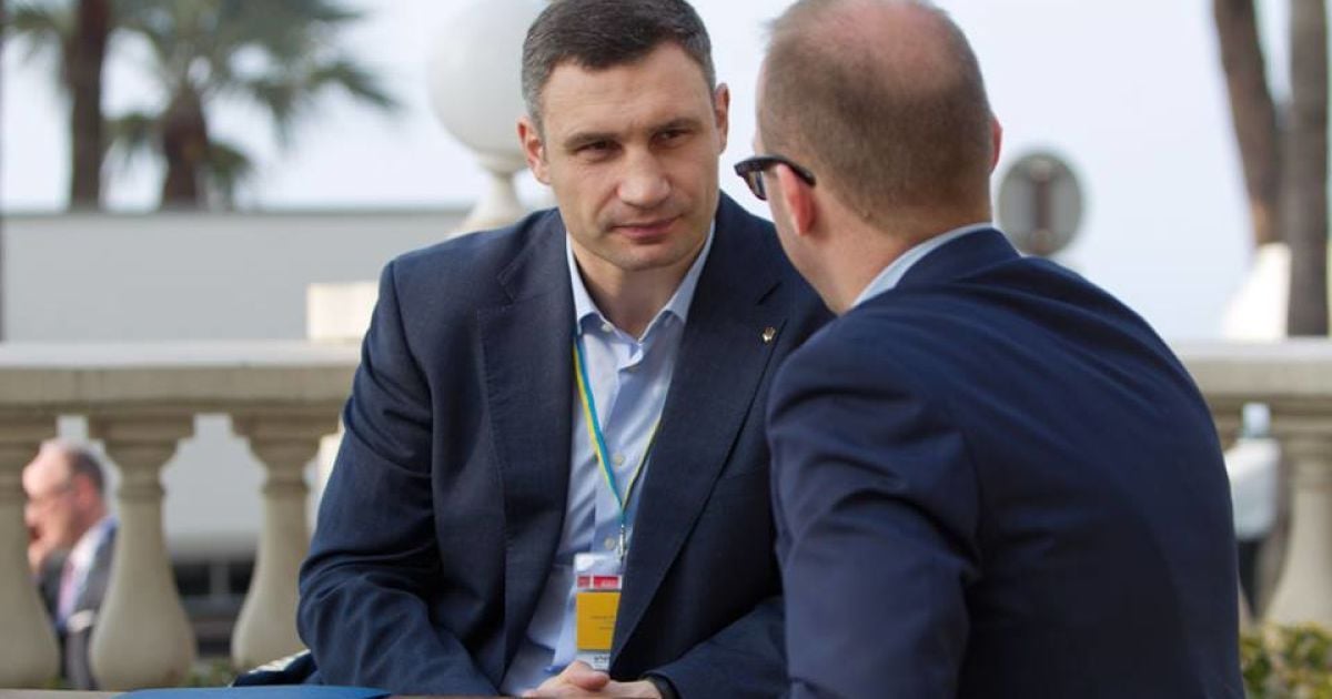 Київський міський голова Віталій Кличко відкрив стенд Києва