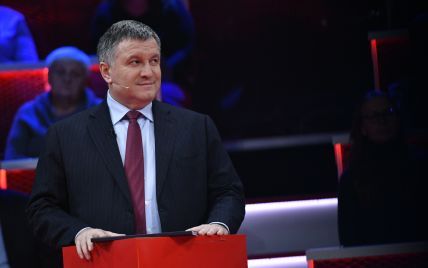 Аваков объяснил свои "комплименты" Зеленскому и сравнил кандидата с Порошенко