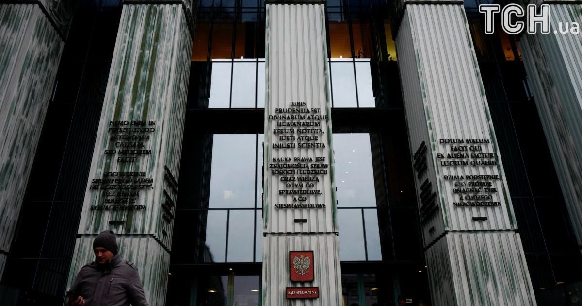 Председатель Верховного суда Польши обвинила руководящую партию в "госперевороте"