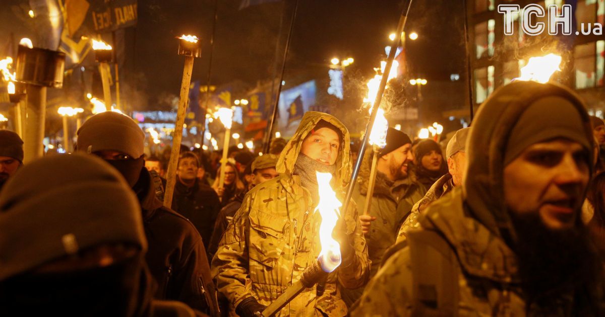 смолоскипний марш на честь Степана Бандери_3 / © Reuters
