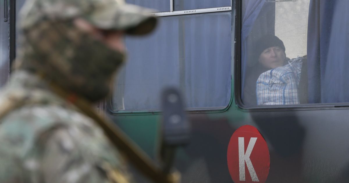"ДНРовцы" объявили 15 освобожденных во время обмена соратников "агентами СБУ"
