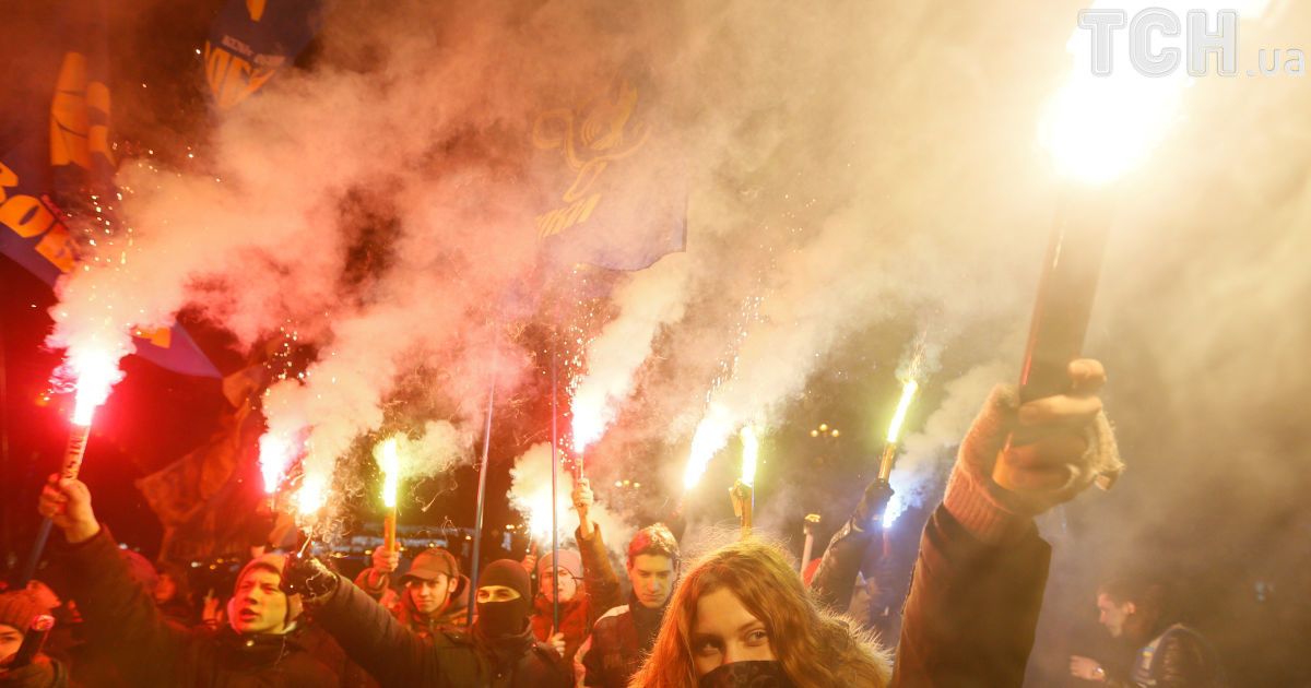 смолоскипний марш на честь Степана Бандери_11 / © Reuters