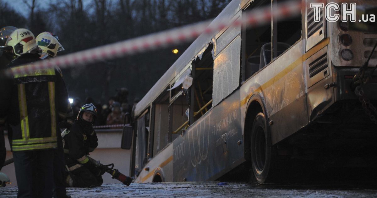 Количество жертв аварии с автобусом в Москве возросло
