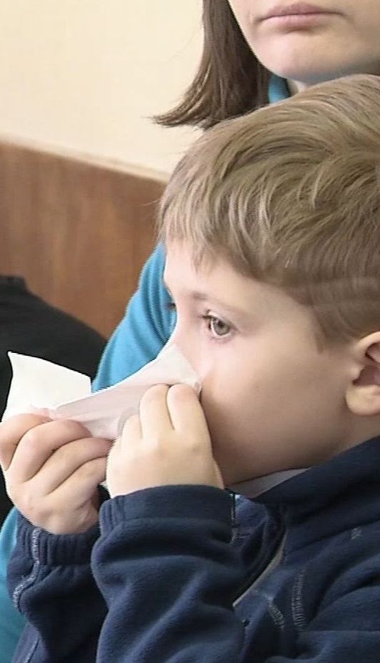 У Києві, аби зупинити захворювання дітей на грип, школи закривають на карантин