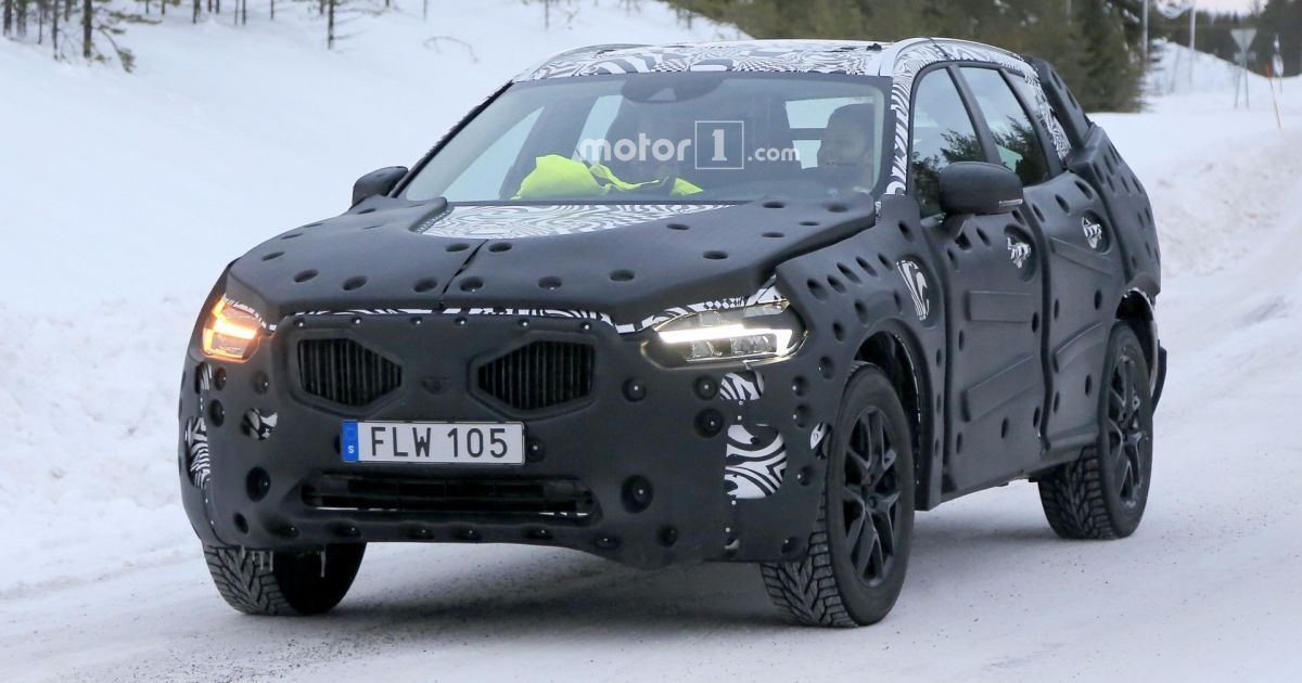 Volvo продолжает испытания компактного кроссовера XC60