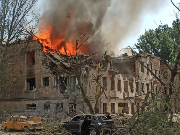 Росіяни 26 травня поцілили ракетою по поліклініці в Дніпрі.