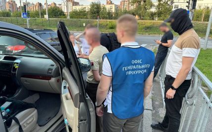 В Киеве задержали начальника военкомата за "схемы" переправки мужчин за границу