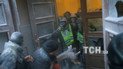 Фото сутичок під Жовтневим палацом 