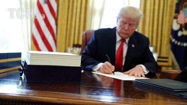 Трамп подписал налоговую реформу / © Reuters
