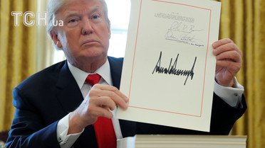 Трамп подписал налоговую реформу / © Reuters