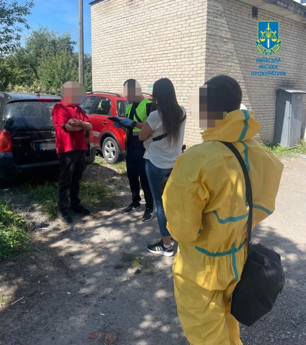 Поліціянти викрили злочинний план чоловіка та затримали його / Фото: Київська міська прокуратура