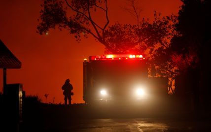 Мегаполис меж двух огней: калифорнийские пожары взяли в осаду Лос-Анджелес