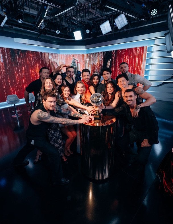 Учасники передноворічного благодійного спецвипуску «Танців з зірками» / © пресслужба каналу "1+1"