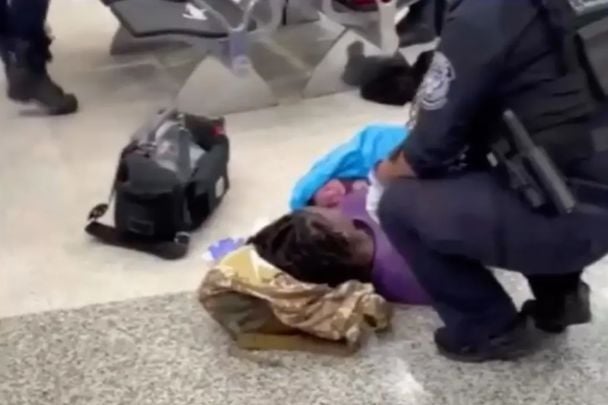 Женщина родила в аэропорту / Фото: WSVN