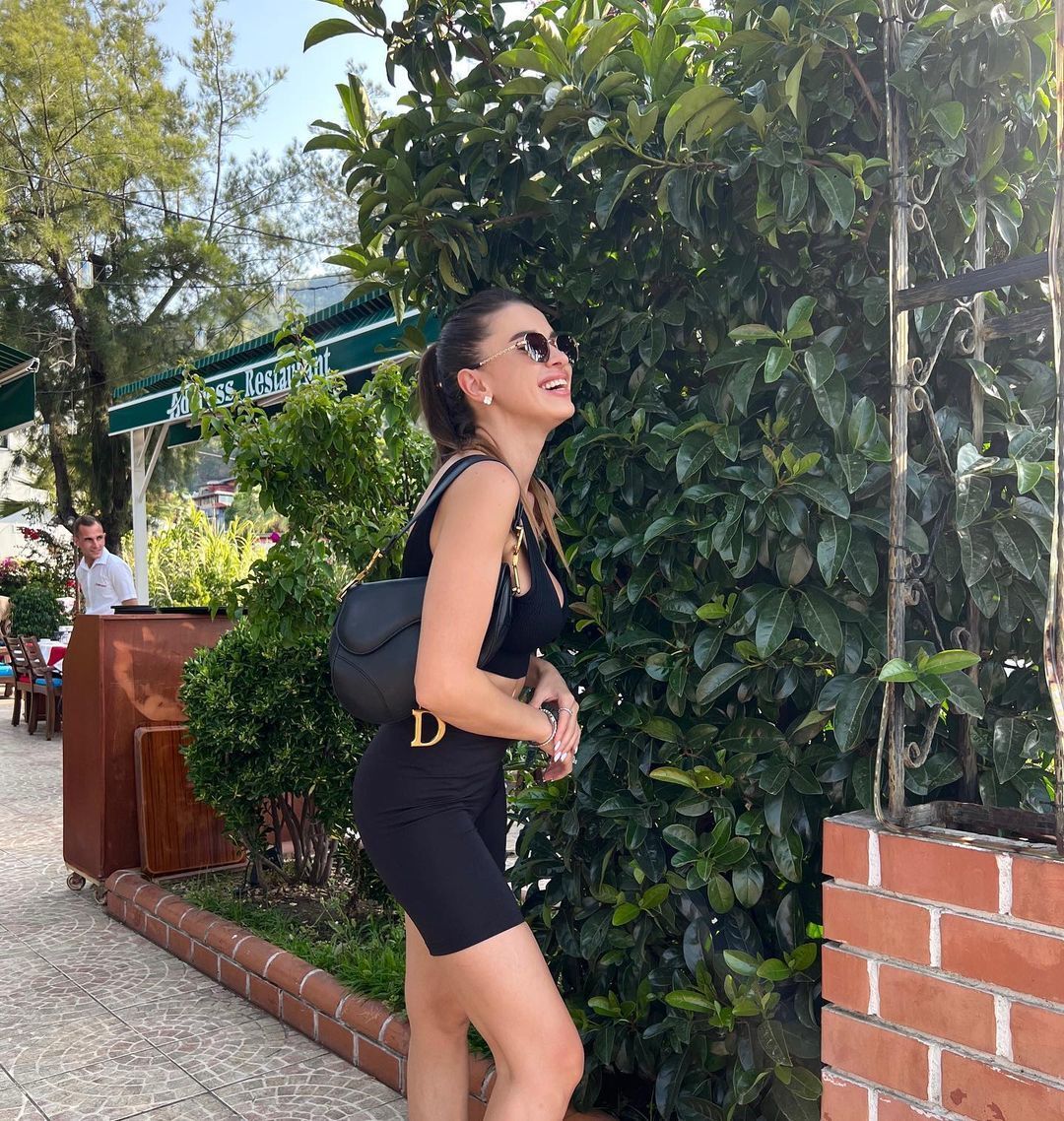 Жена Мурата Налчаджиоглу / © instagram.com/__l_i_l_i_a___