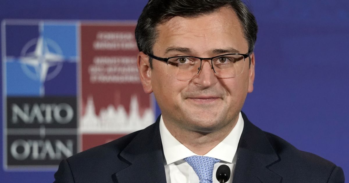 Кулеба рассказал, опубликует ли ЕС перечень санкций, угрожающих РФ в случае агрессии против Украины