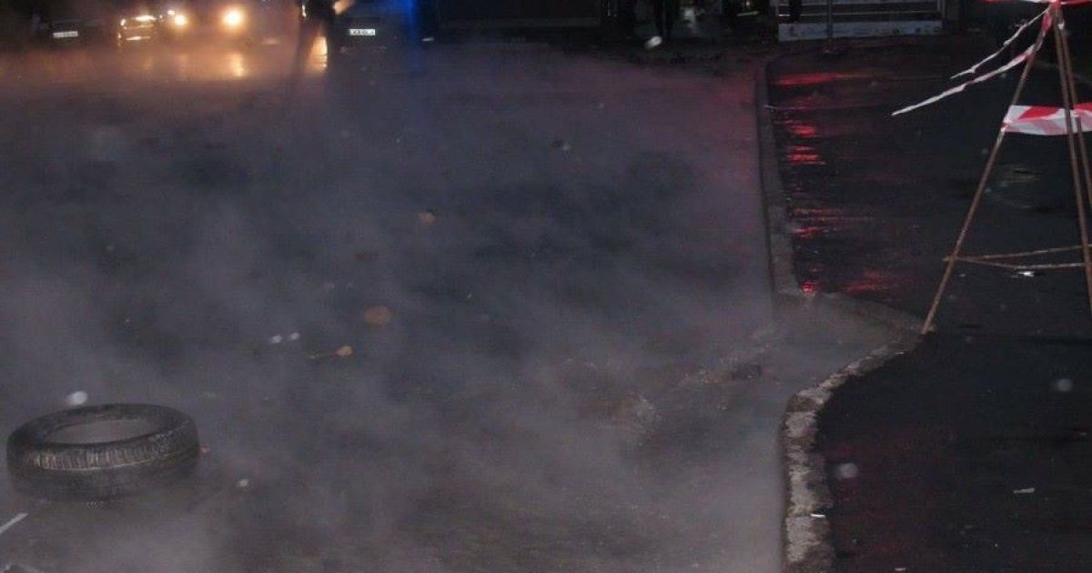 прорив труби на Караваєвих Дачах у Києві_6 / © facebook.com/dtp.kiev.ua