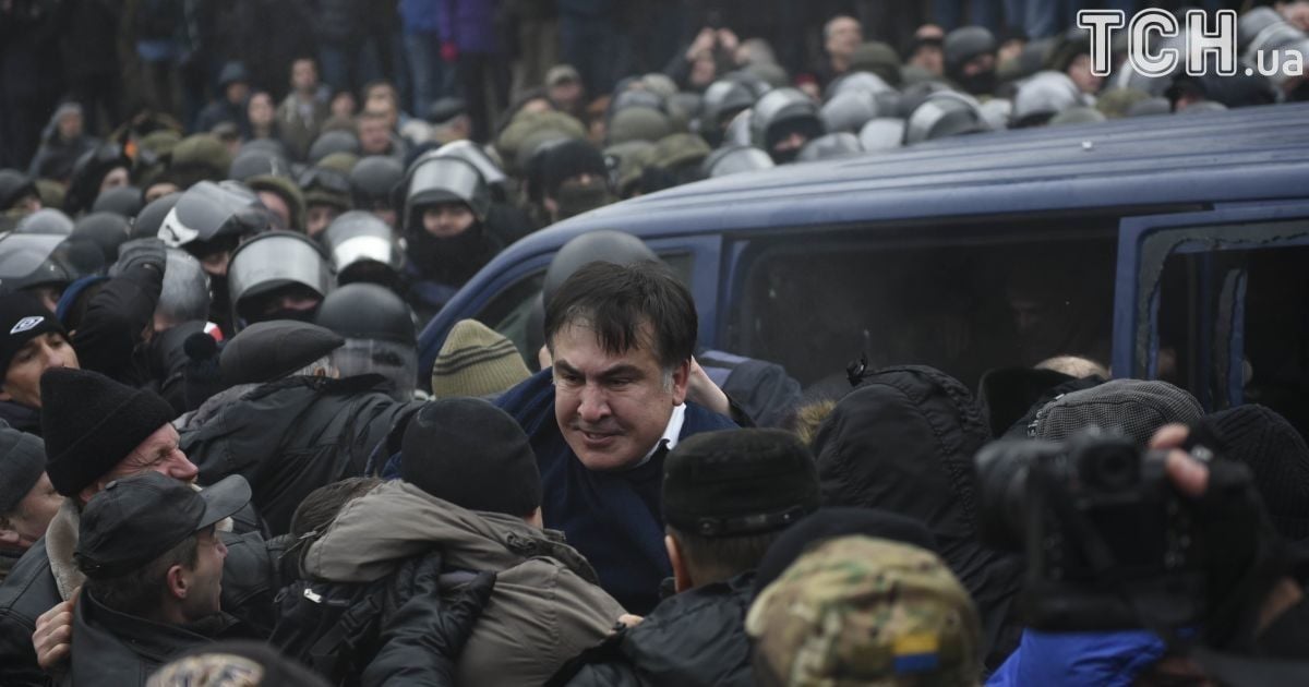 Саакашвілі доправили до Печерського суду