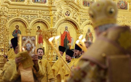Верующие РПЦ жалуются, что чувствуют себя "разменной монетой" из-за разрыва отношений с Константинополем
