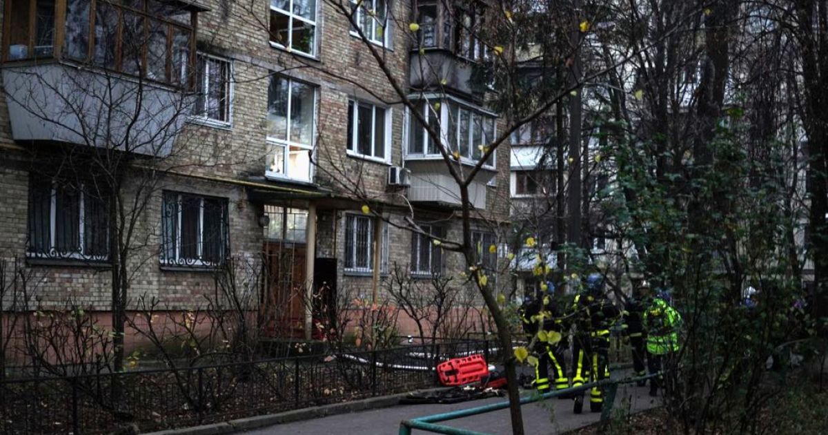 Уламки збитих ракет упали у Печерському та Оболонському районах Києва