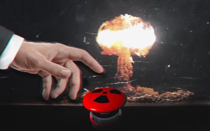 "Красная кнопка" – это миф": Жданов рассказал, что на самом деле есть в ядерном чемоданчике