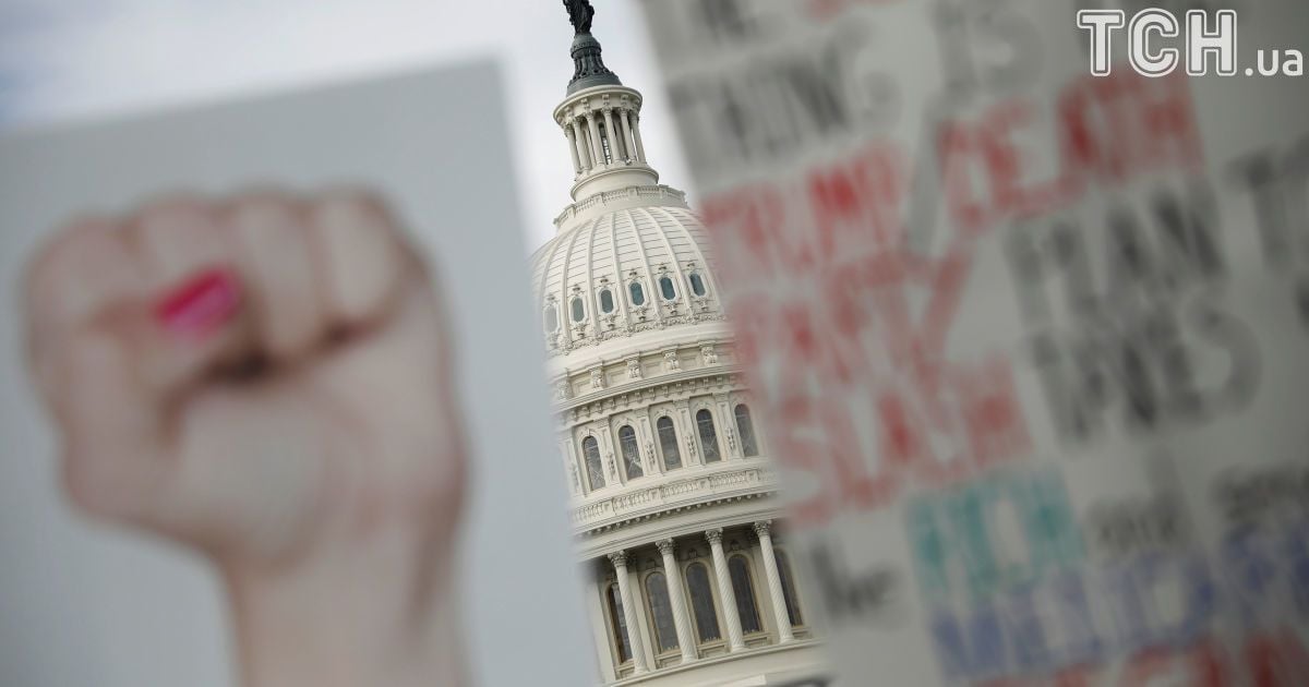 Фастфуд замість стейка. Політиків і експертів розчарувала спроба США наказати режим Путіна