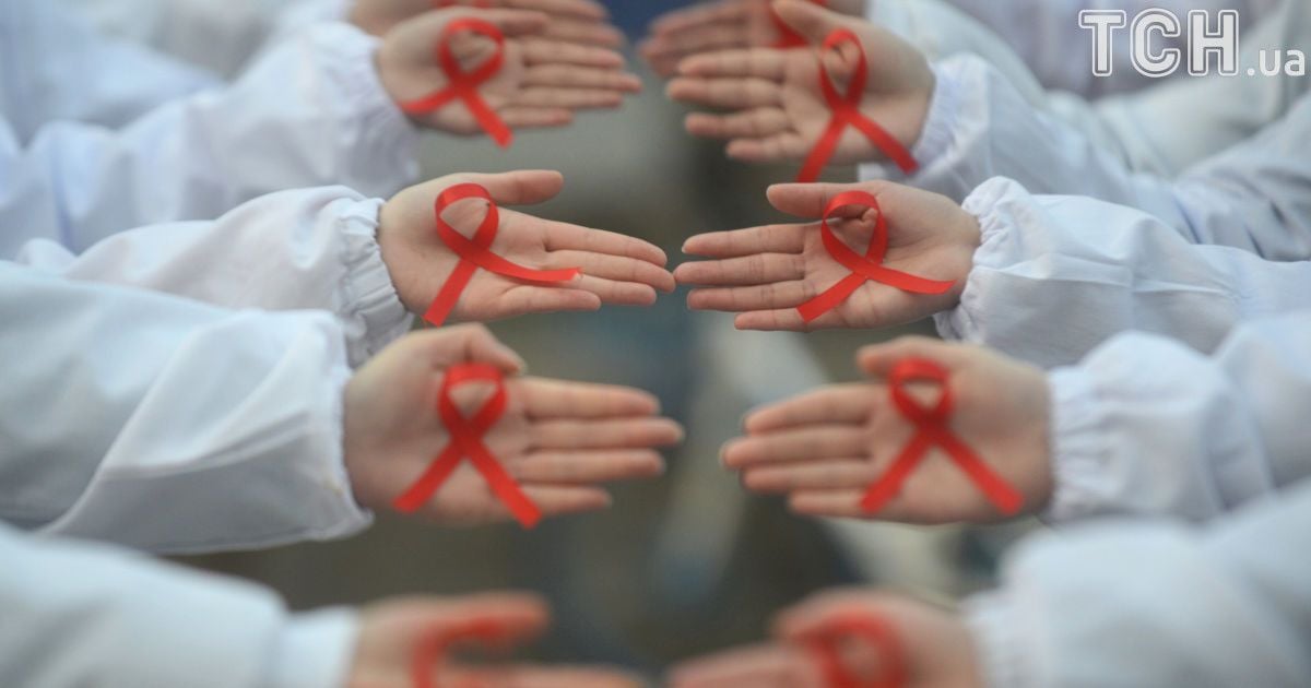 Безкоштовно, швидко і анонімно: українців закликають пройти тест на ВІЛ