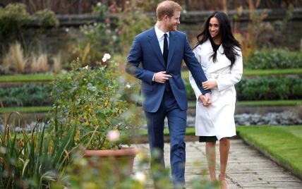 Белоснежное пальто и грязные туфли за 700 долларов: первый выход Меган Маркл в качестве невесты принца Гарри