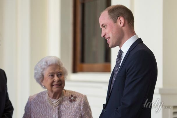 Королева Елизавета II и ее внук принц Уильям Уэльский / © Reuters