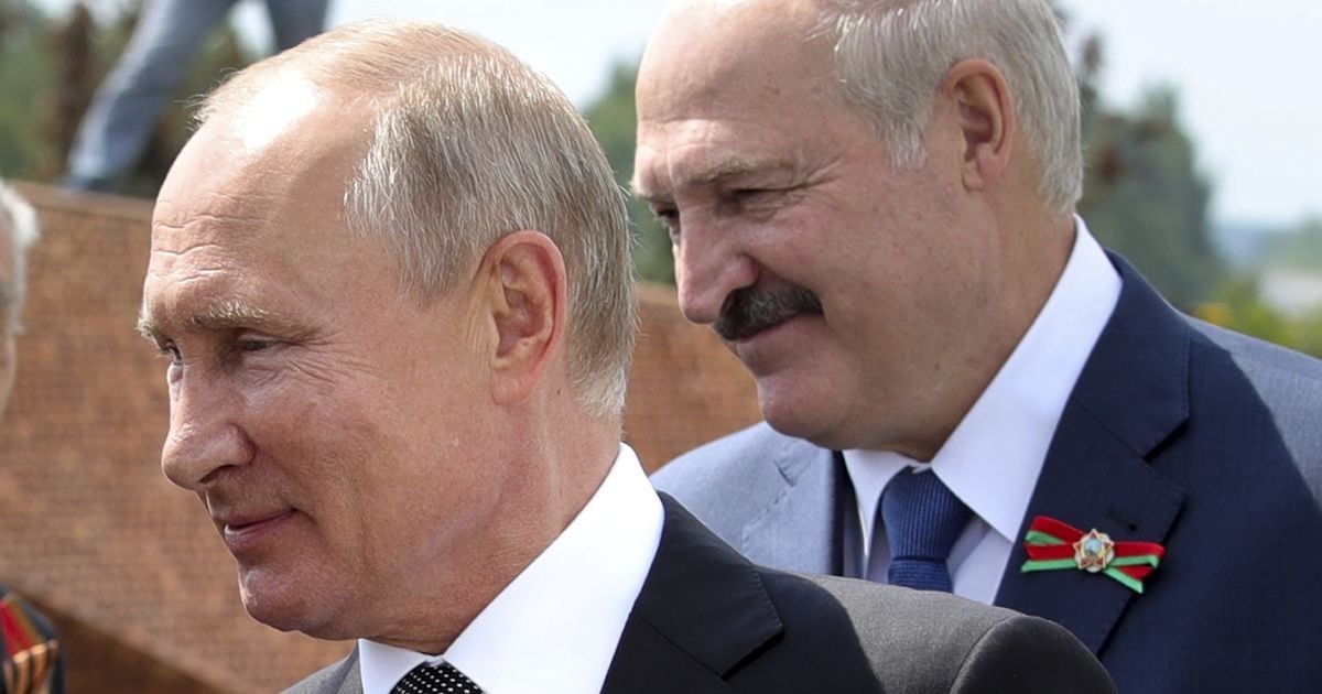 Лукашенко домовився з Путіним про можливе введення російських військових до Білорусі