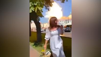 Момент "прилета" российской ракеты по Чернигову